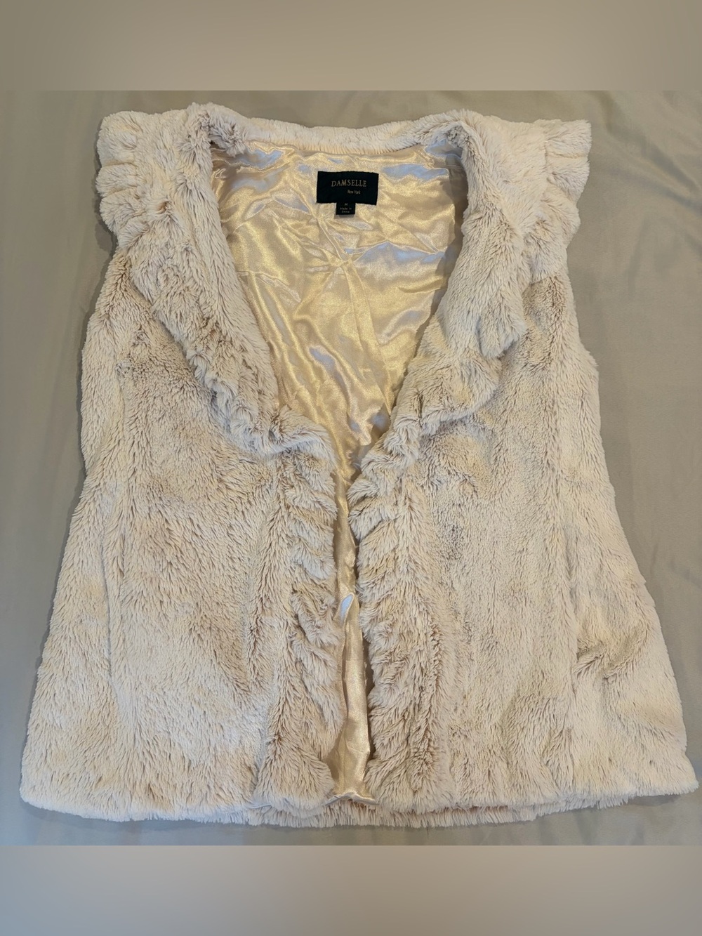DAMSELLE New York - VINTAGE Cream Faux Fur Vest